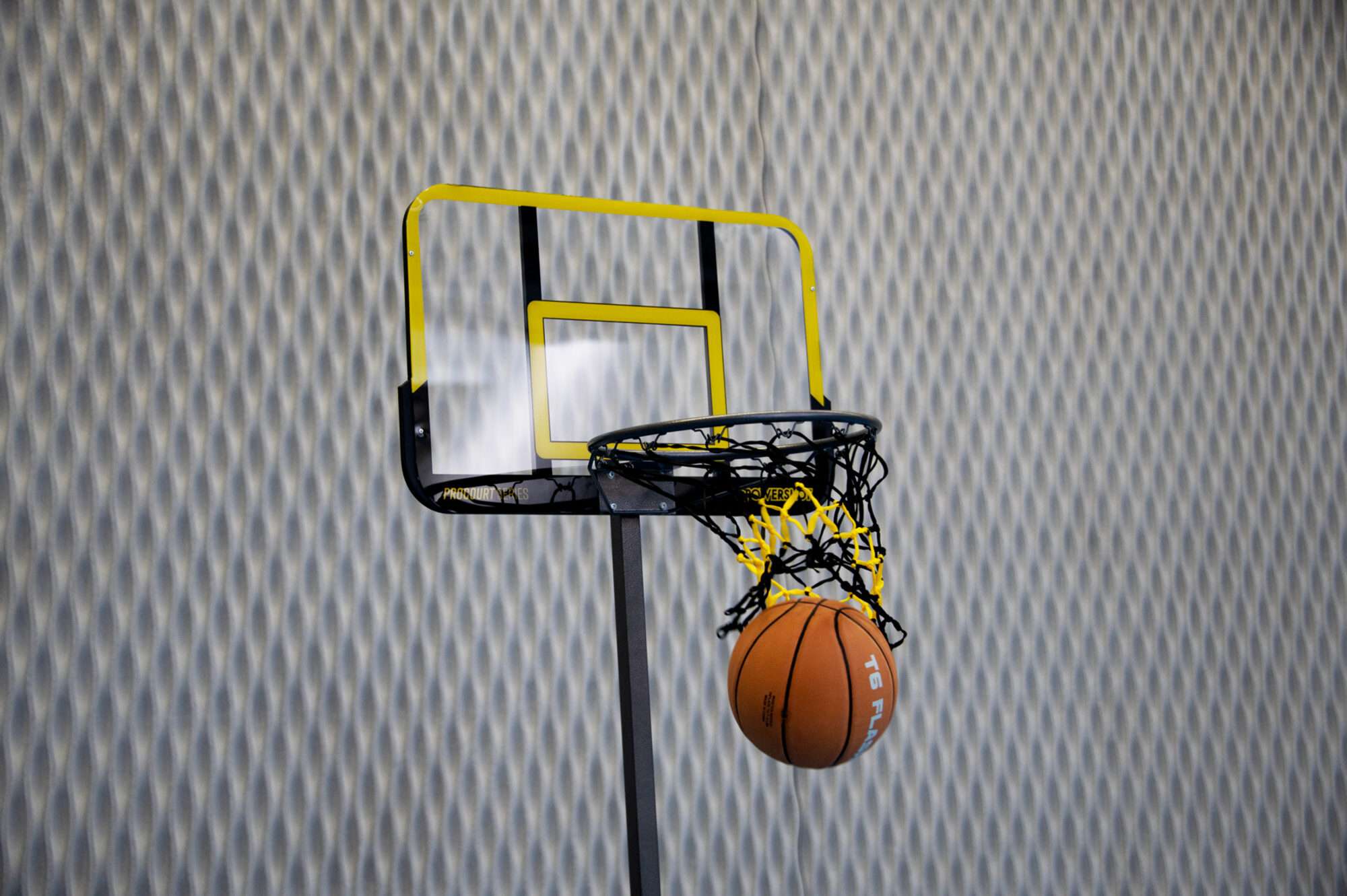 Adjustable basketball hoop (For kids) - 1.5m to 2.1m with ball Powershot