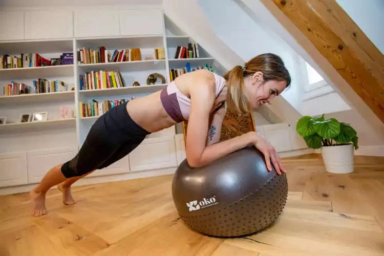Pelota para gimnasia 55cm Negra OKO