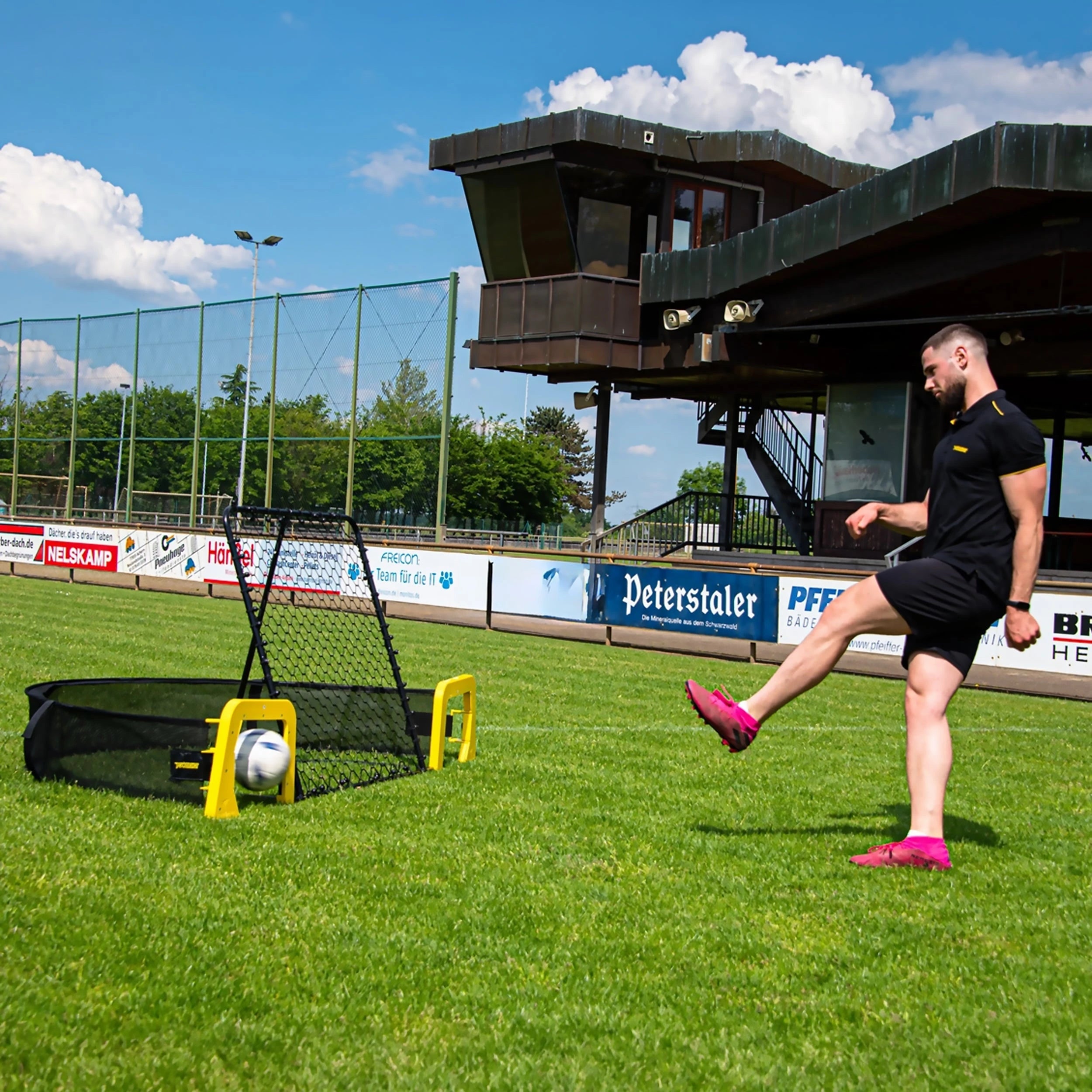 Footballmaster with bounce net - Adult - 100cm x 100cm Powershot