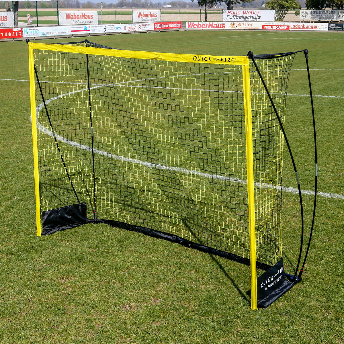 QuickFire® Self-weighted goal - 2.4m x 1.8m Powershot