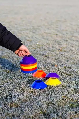 Set of 100 boundary cones - 6cm x 20cm with carrying stand netsportique