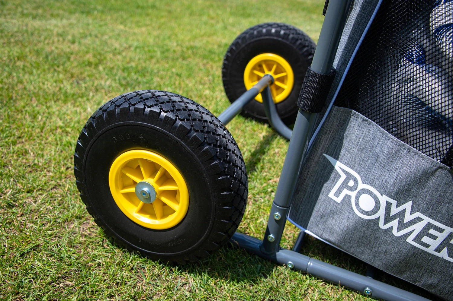 Robust transport cart for balls and training equipment Powershot