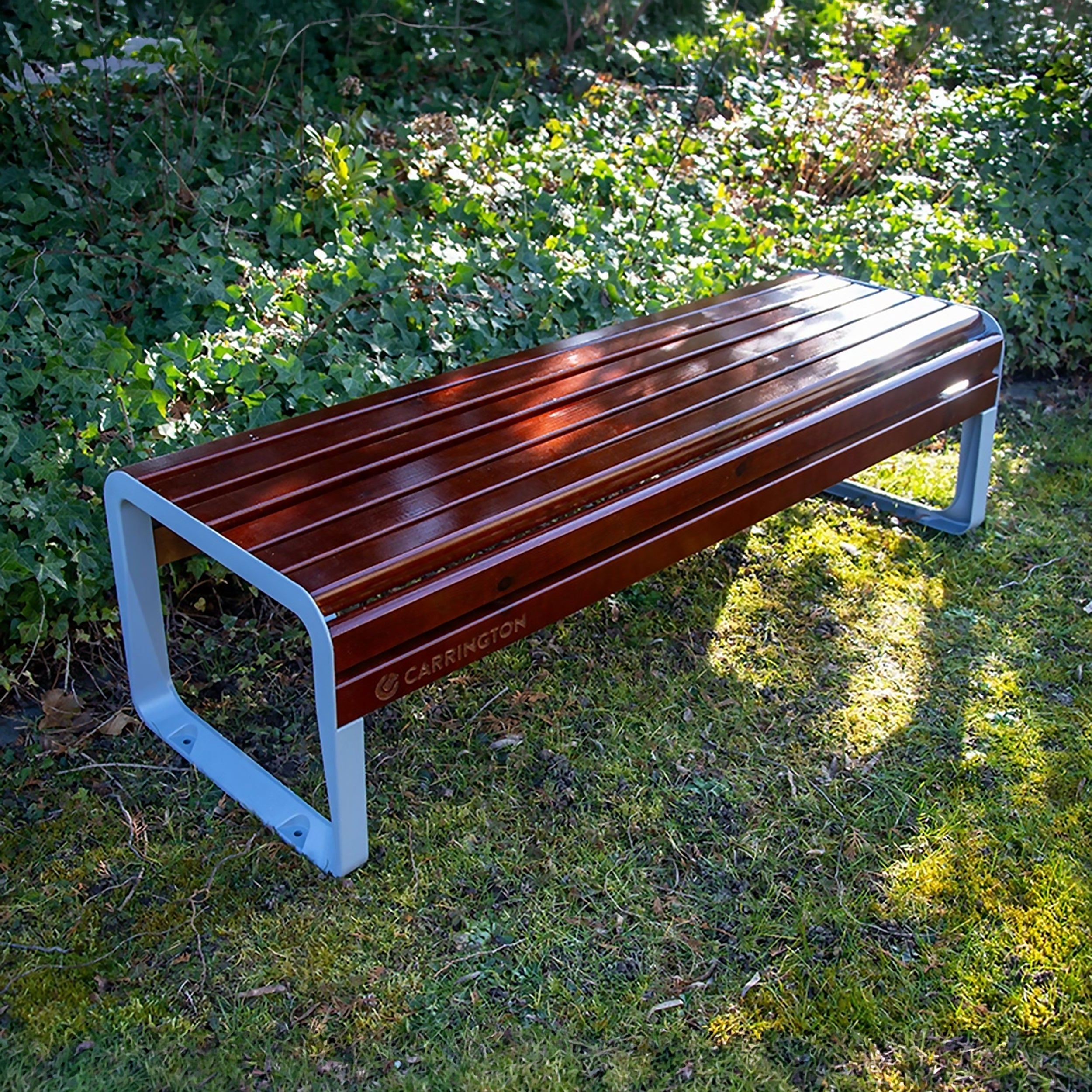 Premium wooden bench - 146cm Carrington