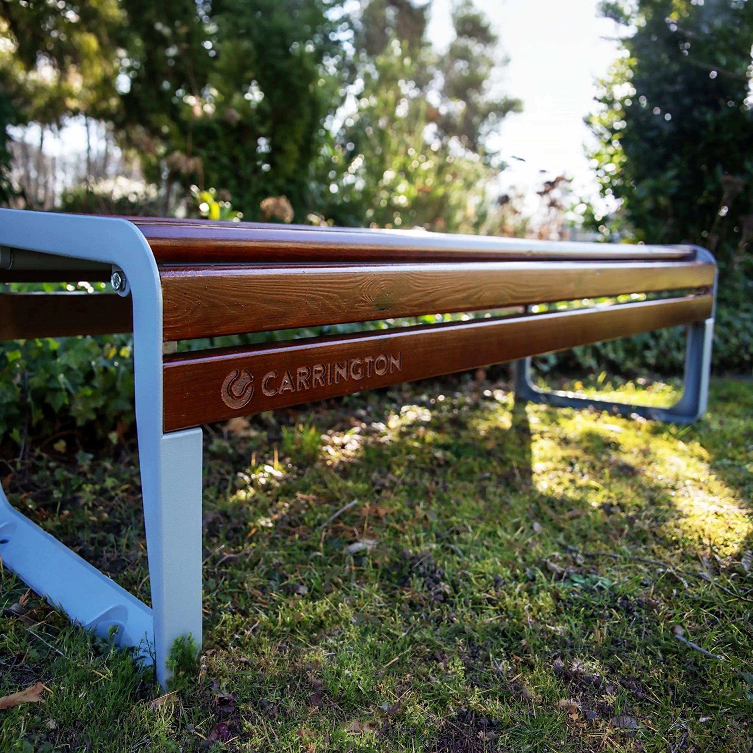 Premium wooden bench - 146cm Carrington