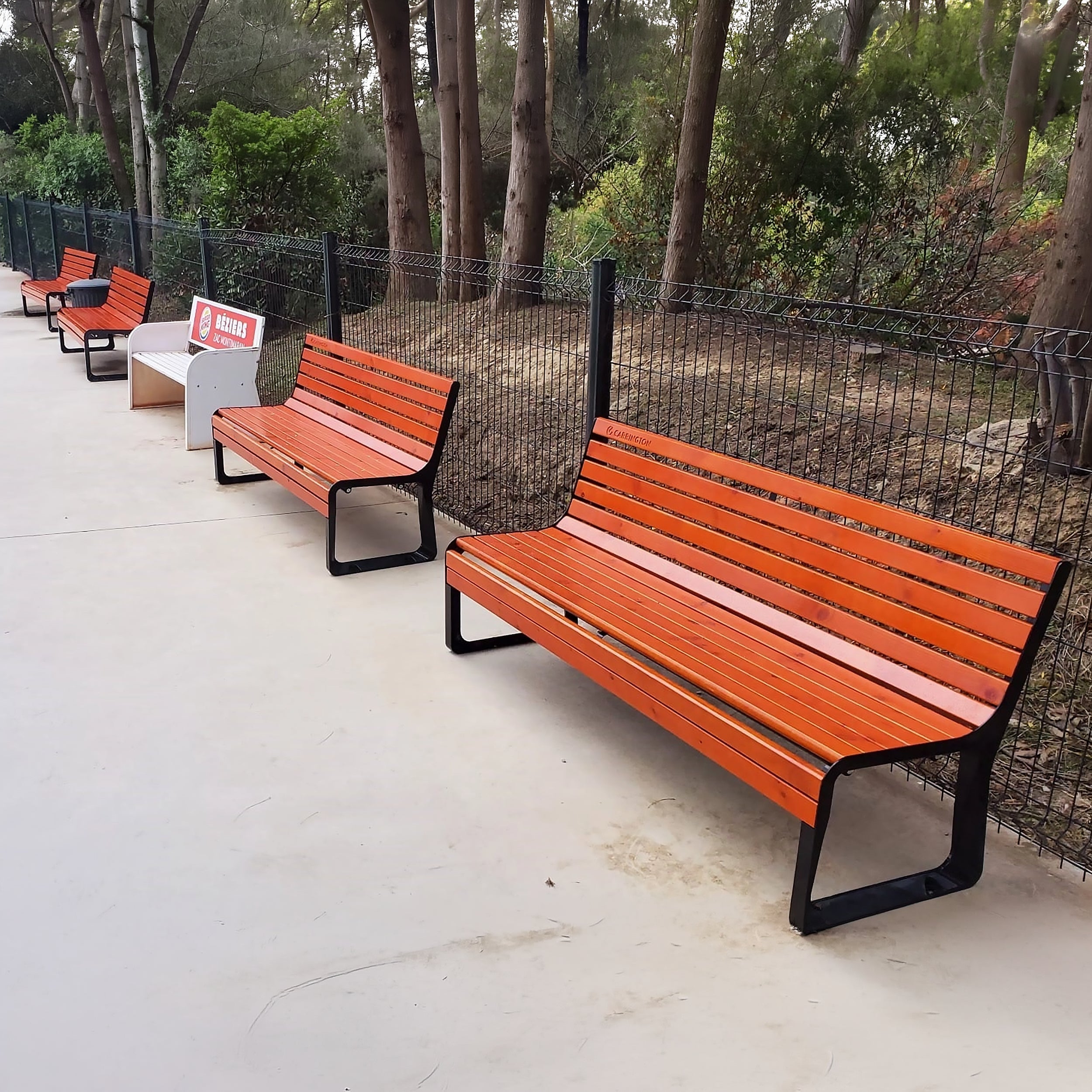 Premium wooden tennis bench with backrest - 196 cm Carrington