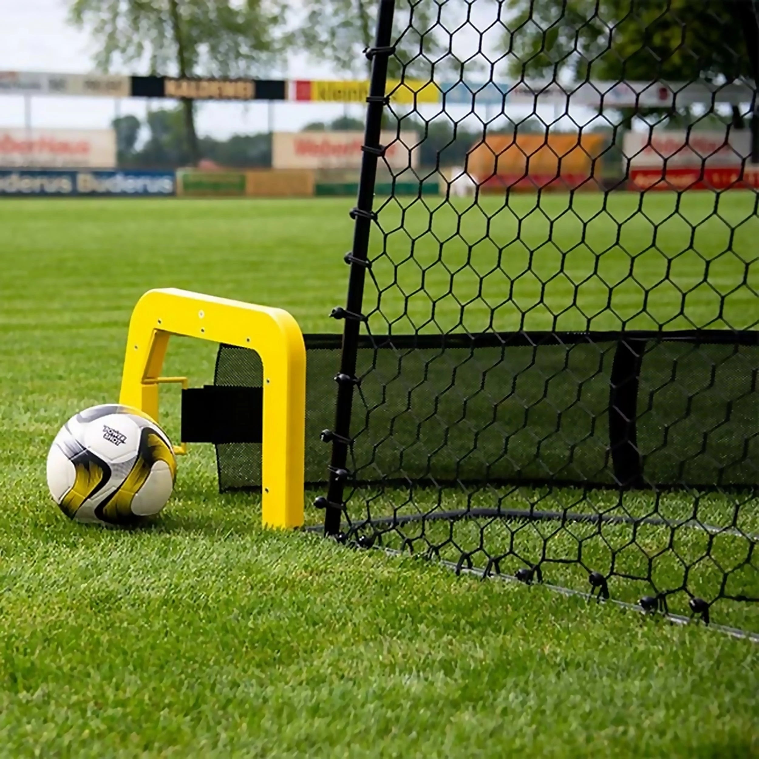 Footballmaster with bounce net - Junior - 80cm x 80cm Powershot