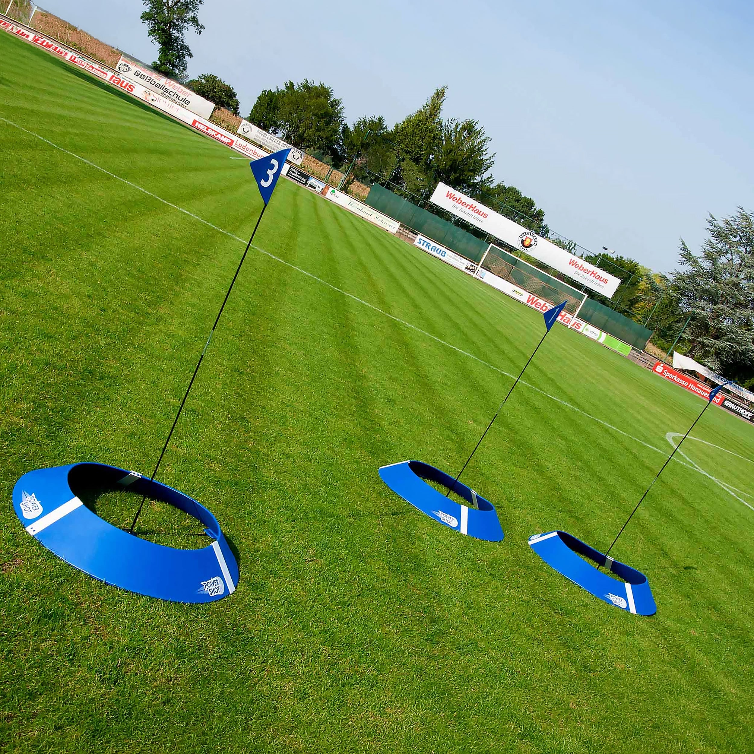 Football golf kit of 6 holes with flags and bag Powershot