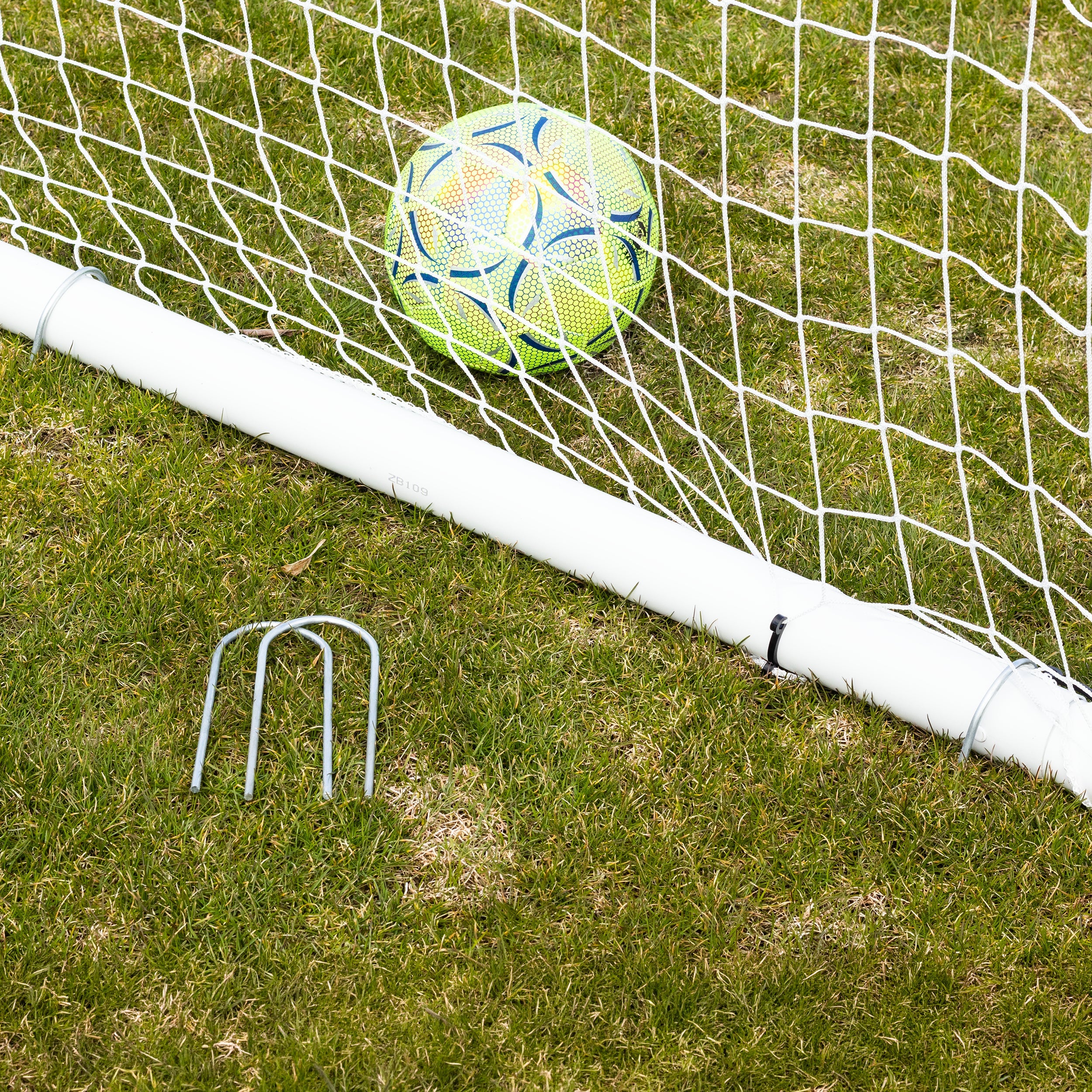 Netsportique garden goal - 2,4m x 1,8m VIKING