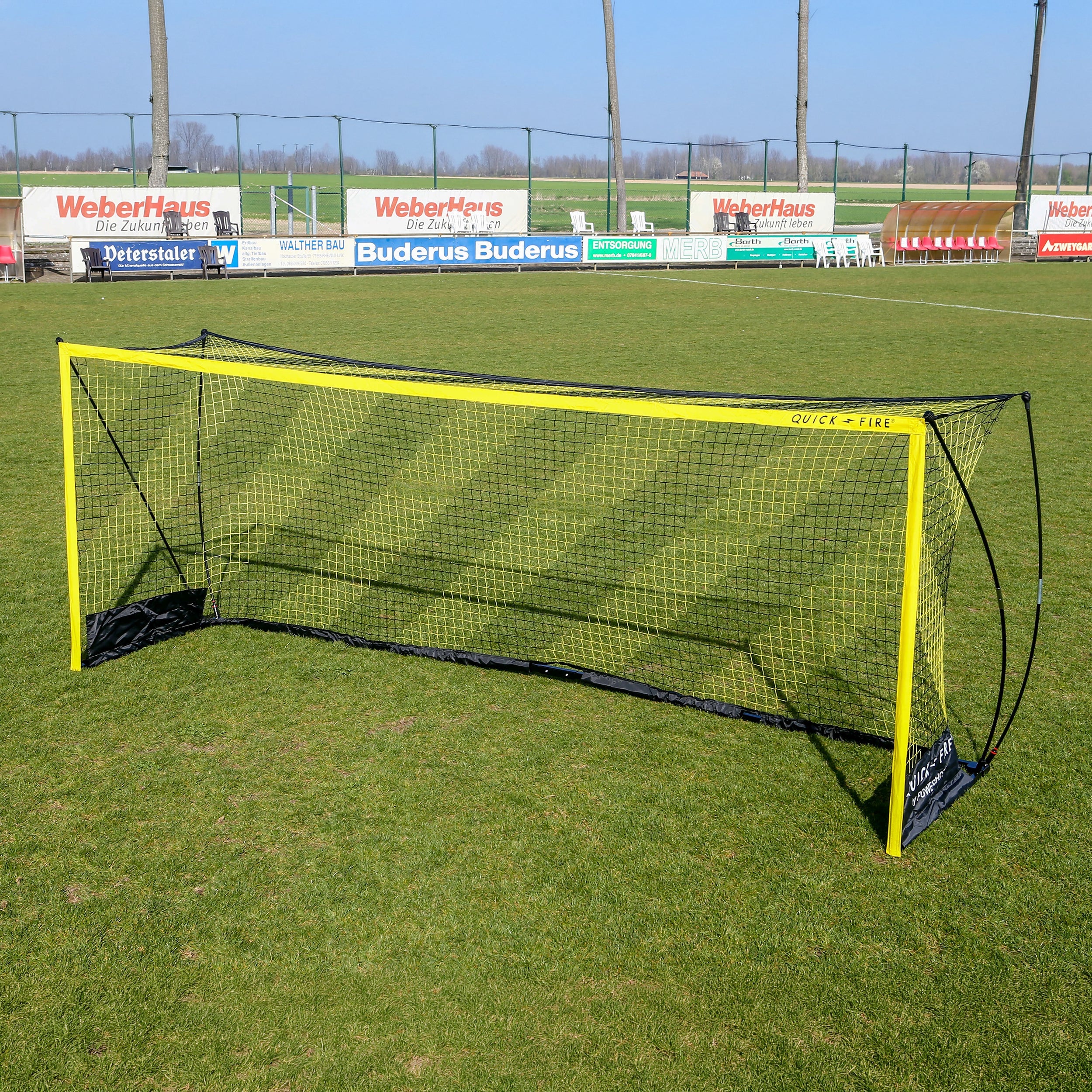 QuickFire® Self-weighted goal - 4m x 1.5m Powershot